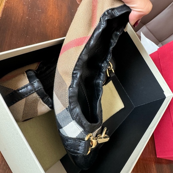 Burberry ballet flats size 7 brand new condition never worn - Picture 4 of 5